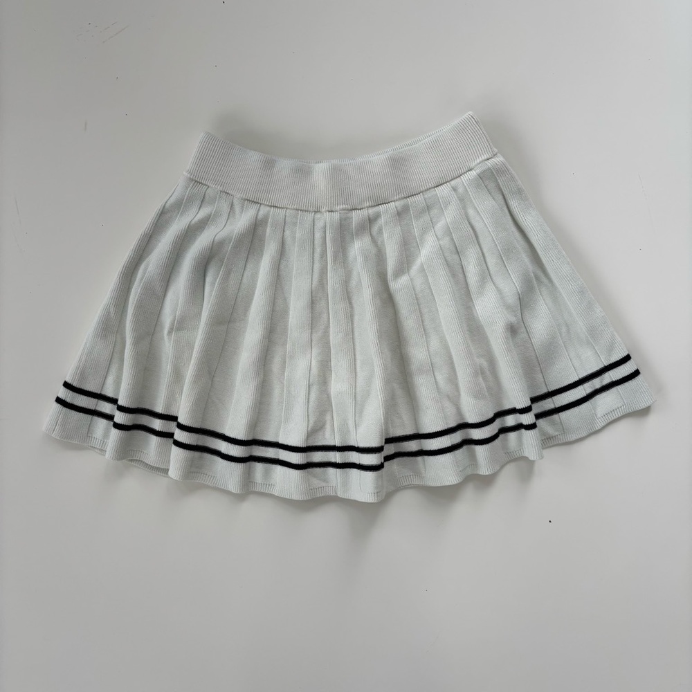 Sincerely Jules Women's Cool White Navy Blue Preppy Sweater Skort Size Small